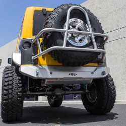 Zderzak aluminiowy tył z mocowaniem na koło zapasowe GenRight Jeep Wrangler JK